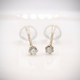 Stud Earrings Yg